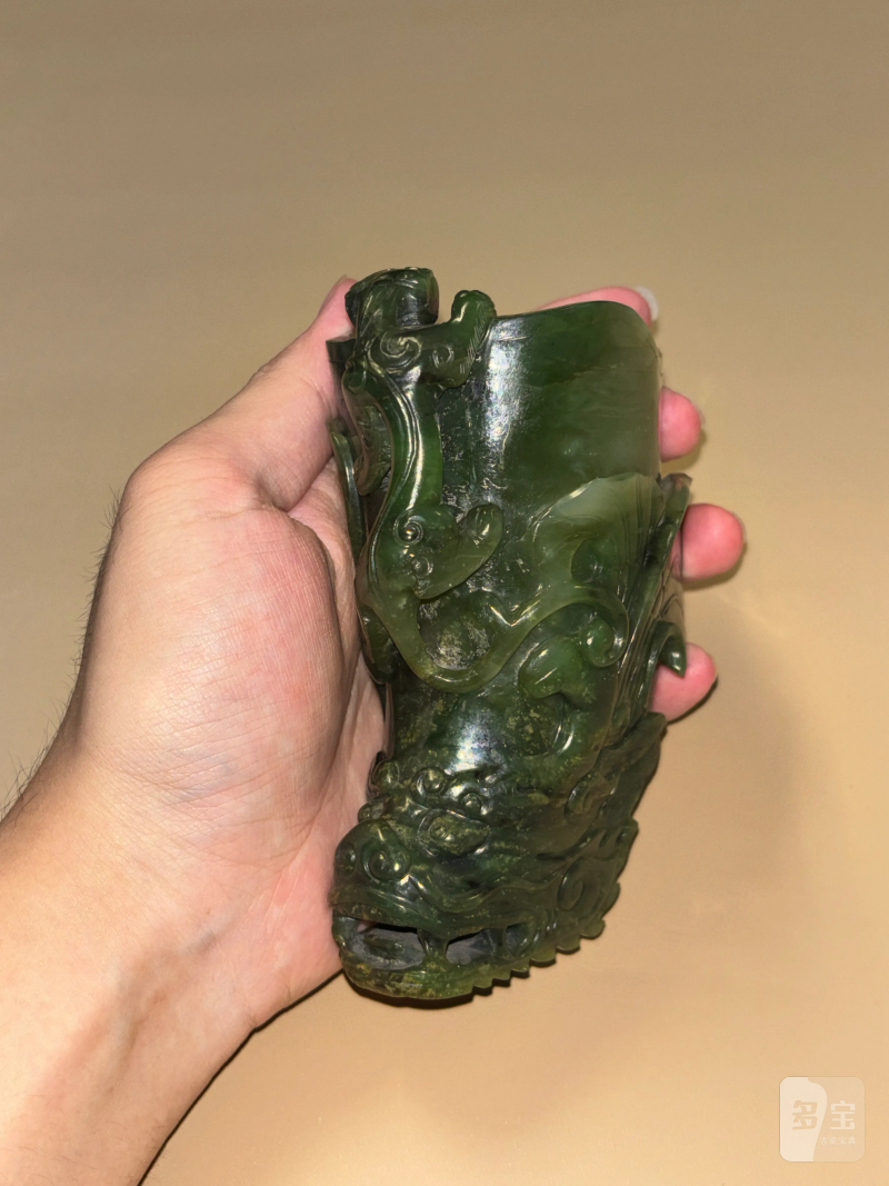 清乾隆 碧玉摩羯觥杯 - 图4